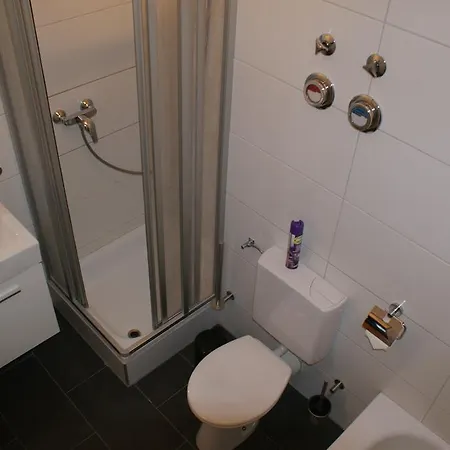 Ferienwohnung Cedric Apartment *